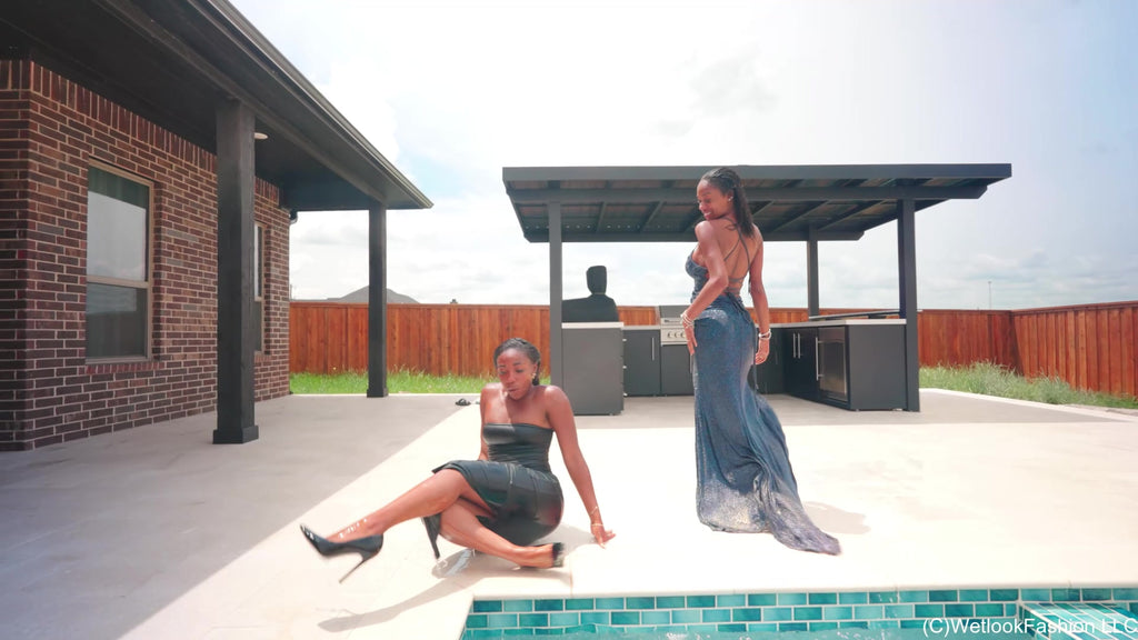 Amy and Naomi Are Having a Friendly Water Fight