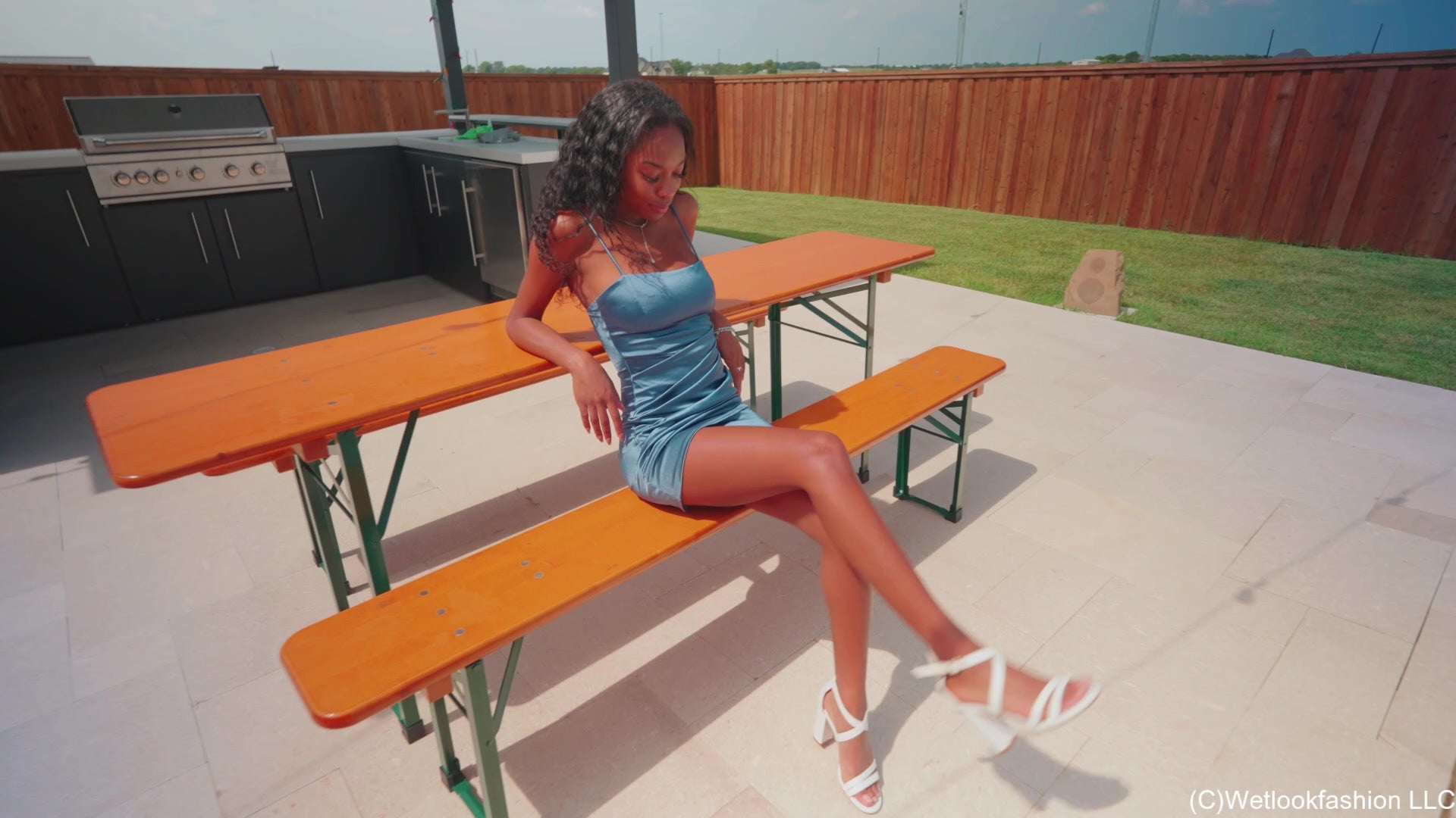 Amy Enjoys a Pool Dip in a Shiny Satin Dress