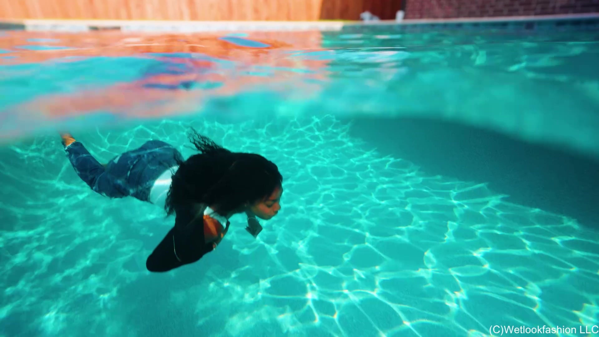 Amy's Unplanned Underwater Indulgence