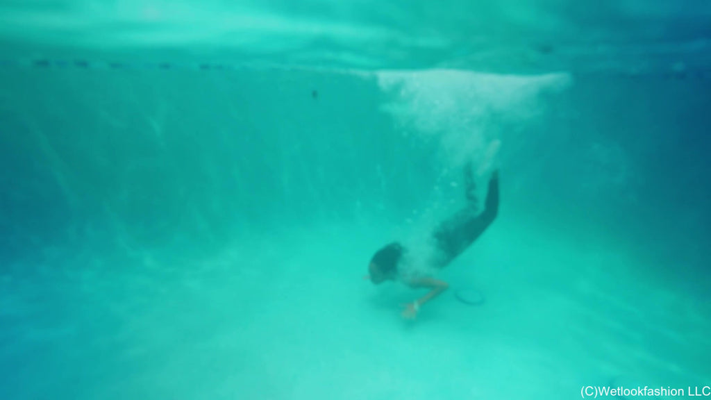 Amy Swims in an Alo Workout Set