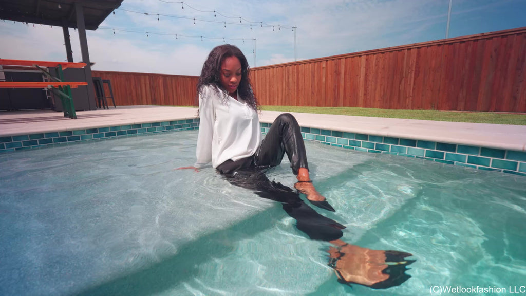 Amy's Wet Clothes Business