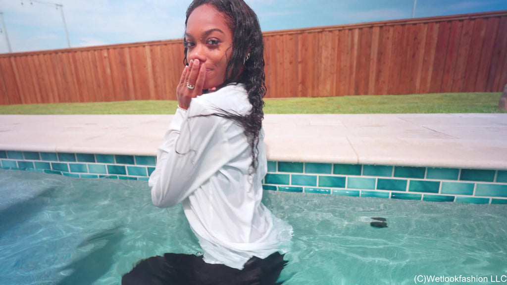 Amy's Wet Clothes Business