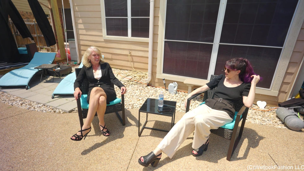 Angel, Petra, Hannah and Joy Have a Wet Business Meeting