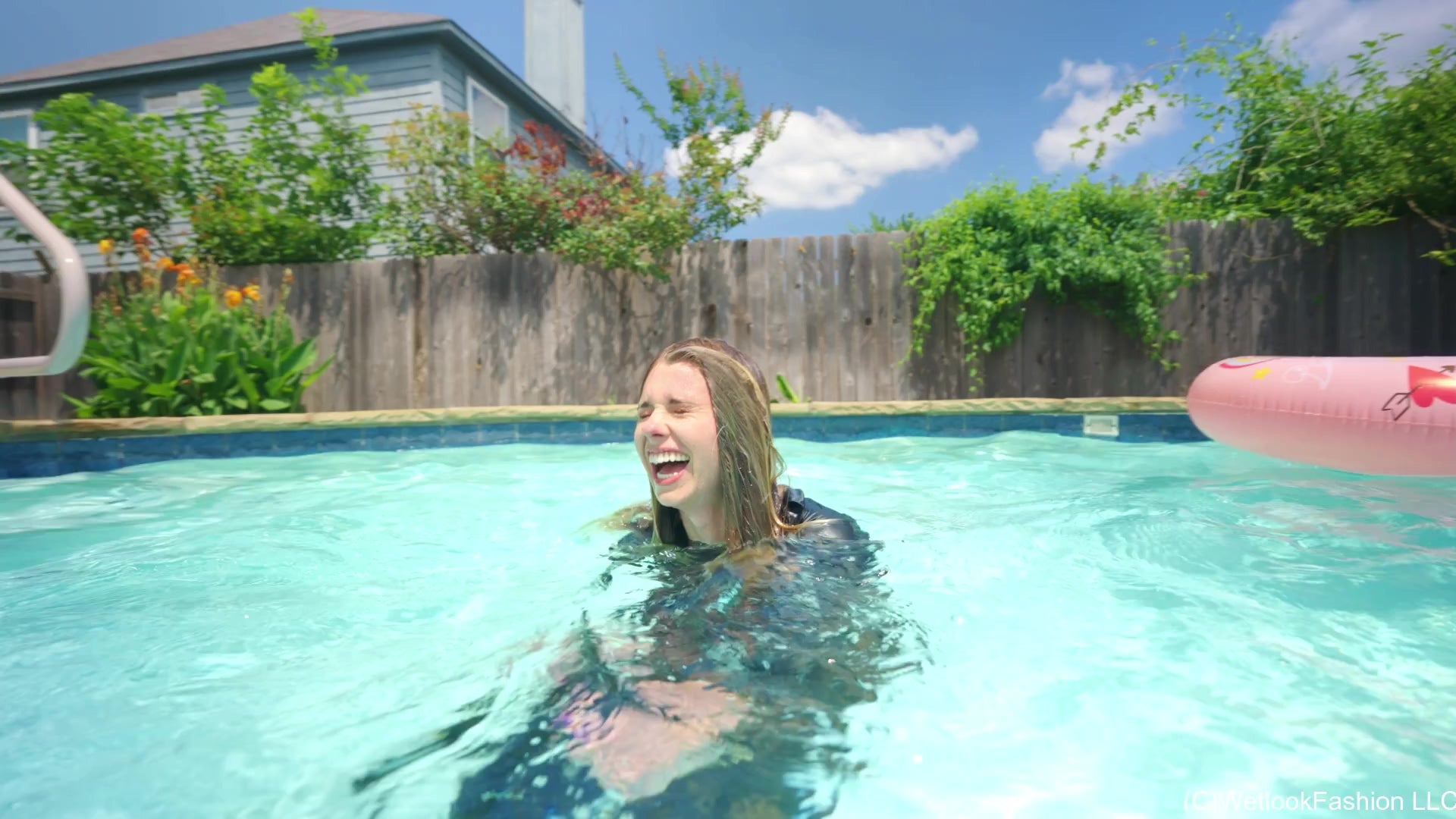 Angel, Petra, Hannah and Joy Have a Wet Business Meeting