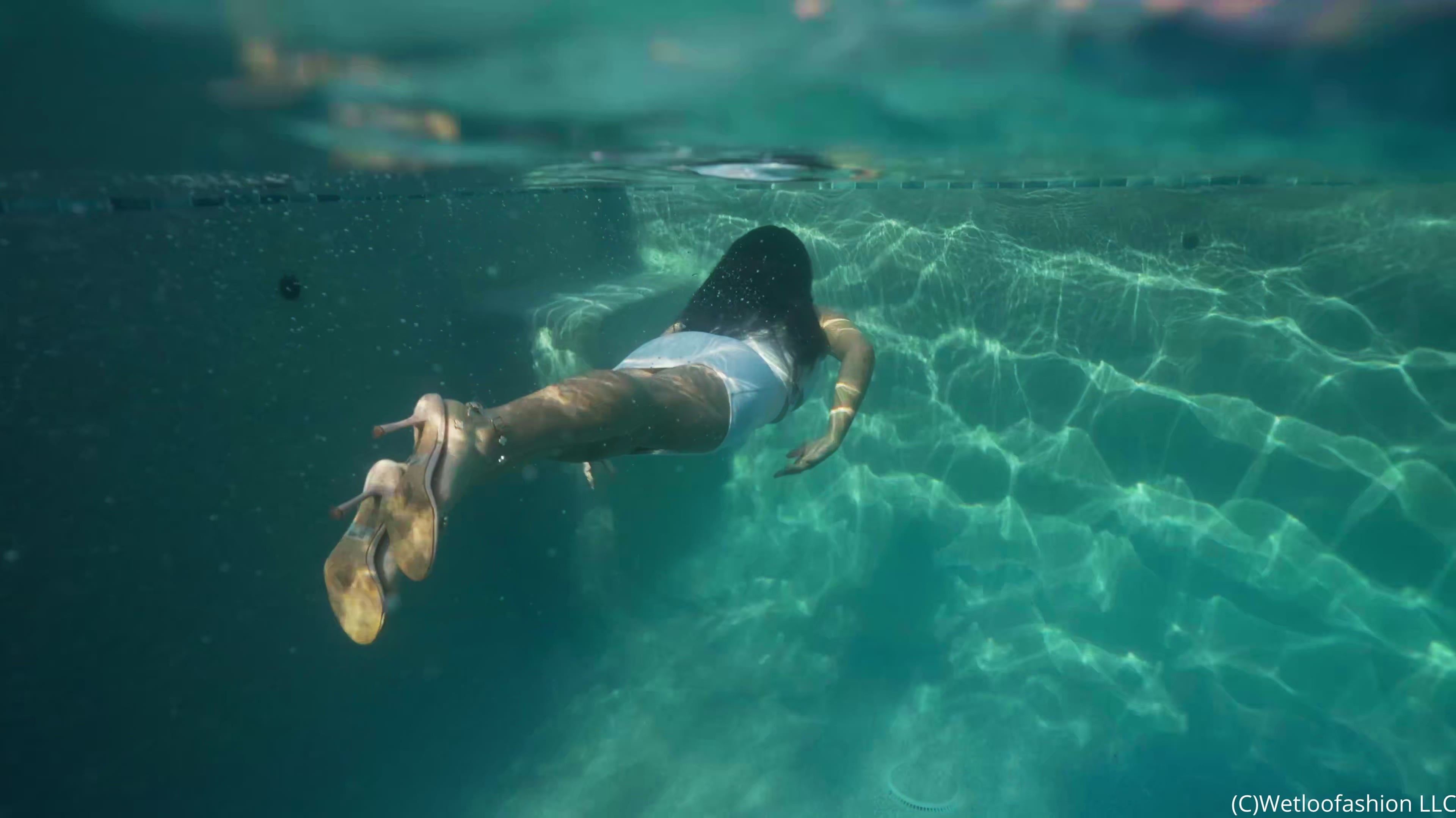 Angeli Soaks Her White Mini Dress in the Pool
