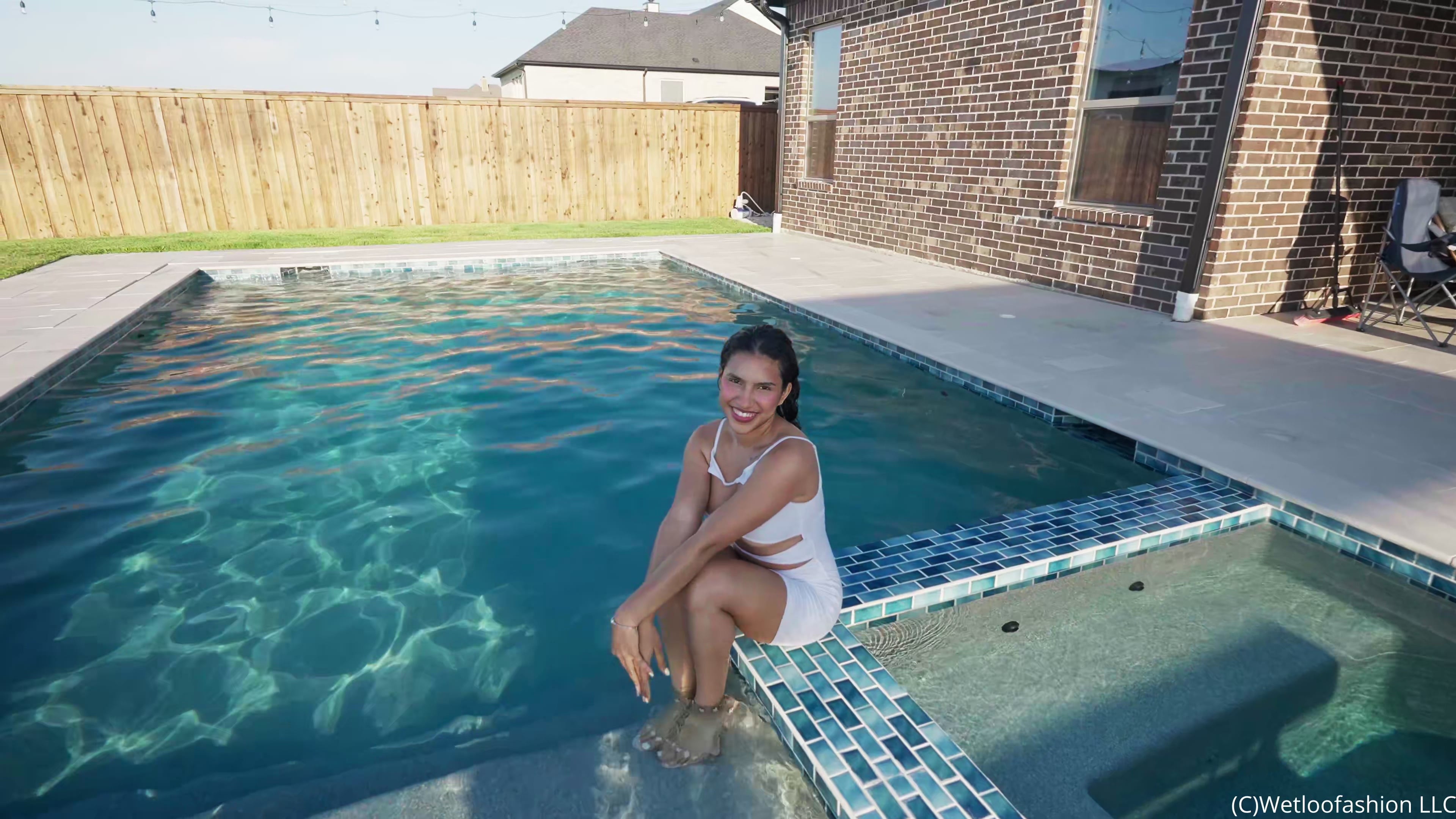 Angeli Soaks Her White Mini Dress in the Pool