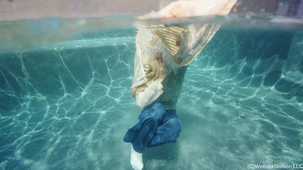 Hannah Is Swimming in a Jeans Winter Outfit