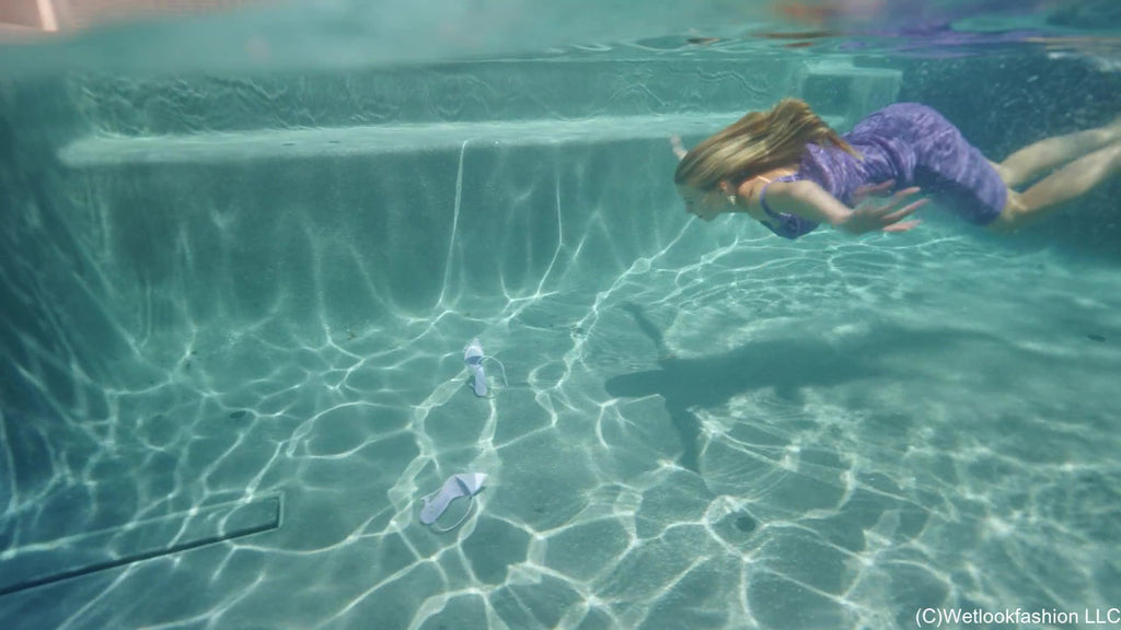 Hot and Elegant Pool Time with Joy