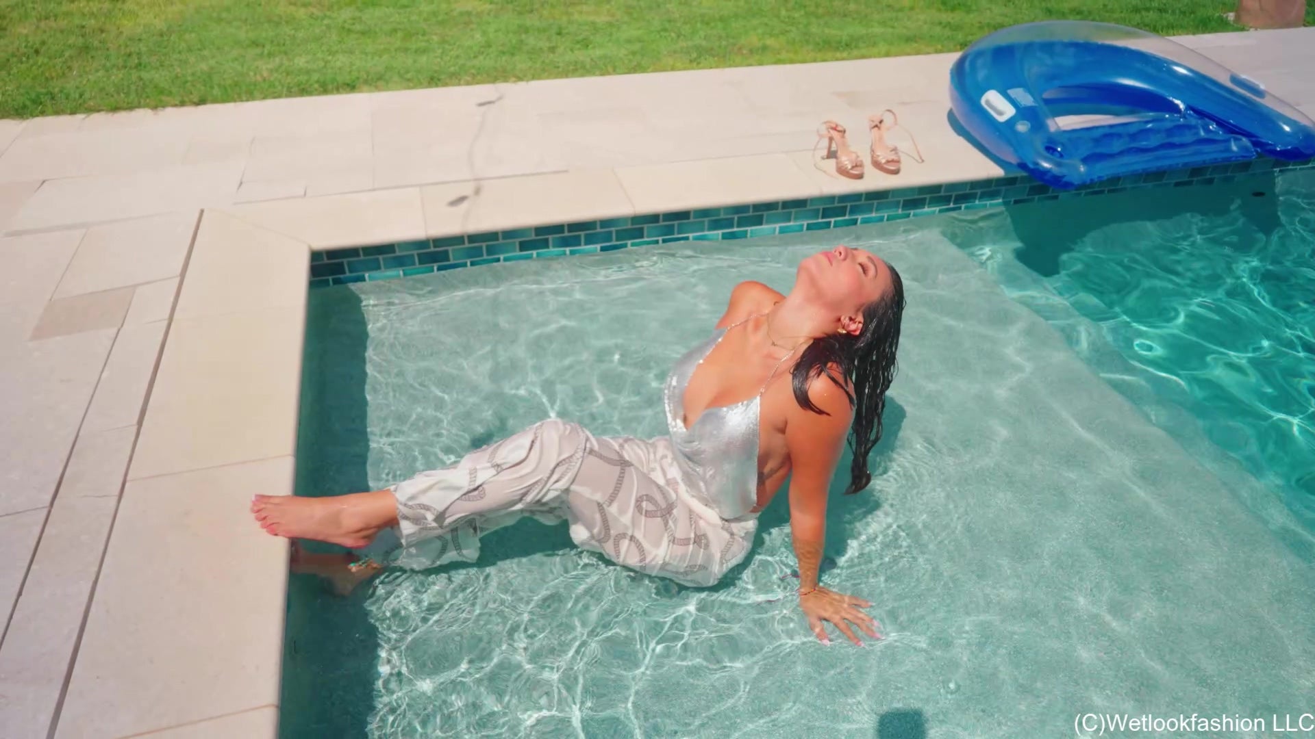 Iris Gets Wet in White and Silver