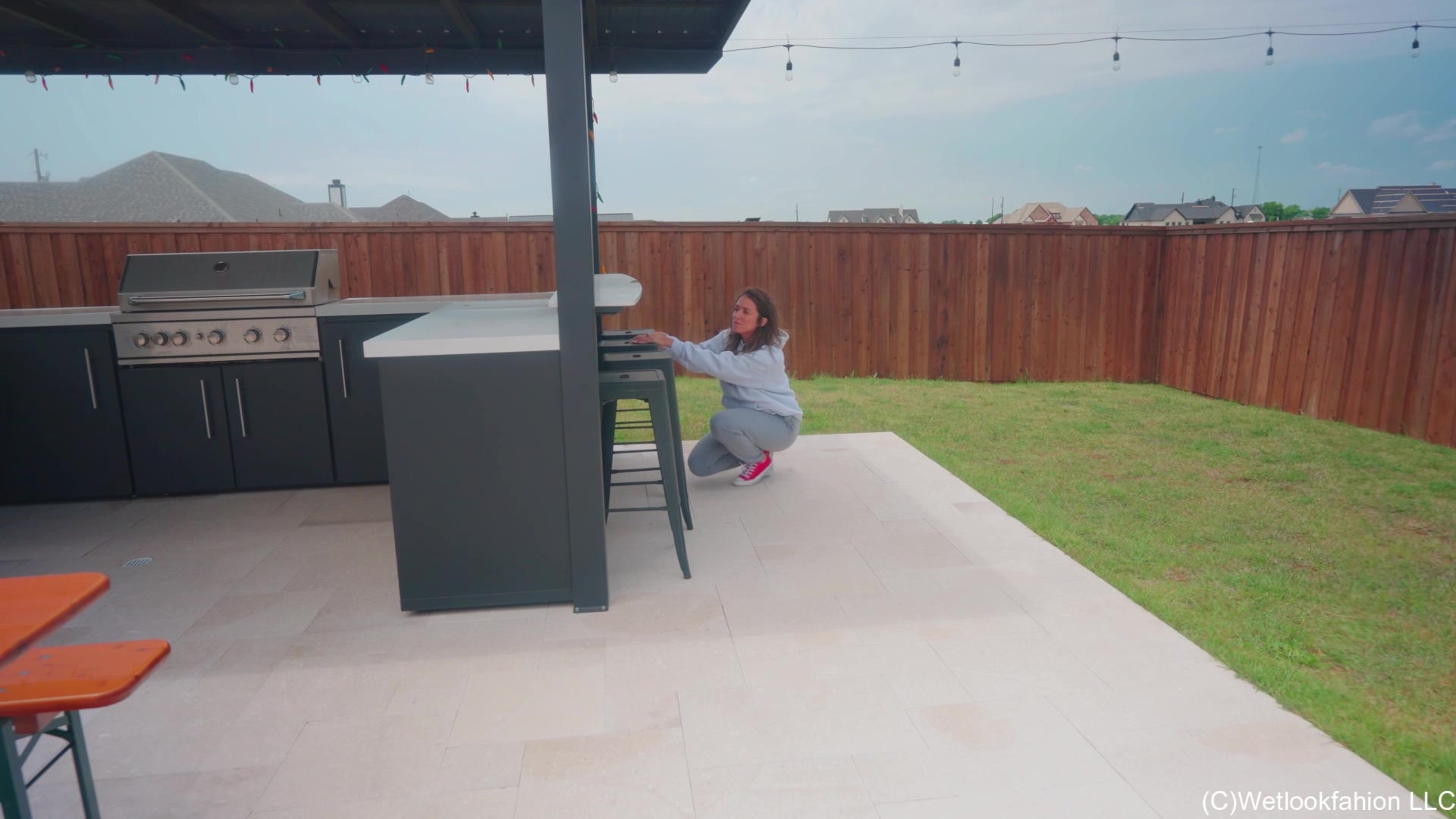 Iris Is Hiding in the Pool from an Intruder