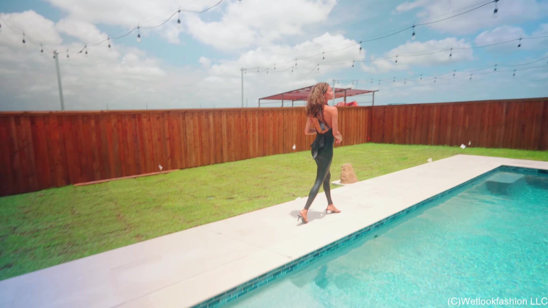 Jasmine Swims in Shiny Wetlook Leggings and Satin Top