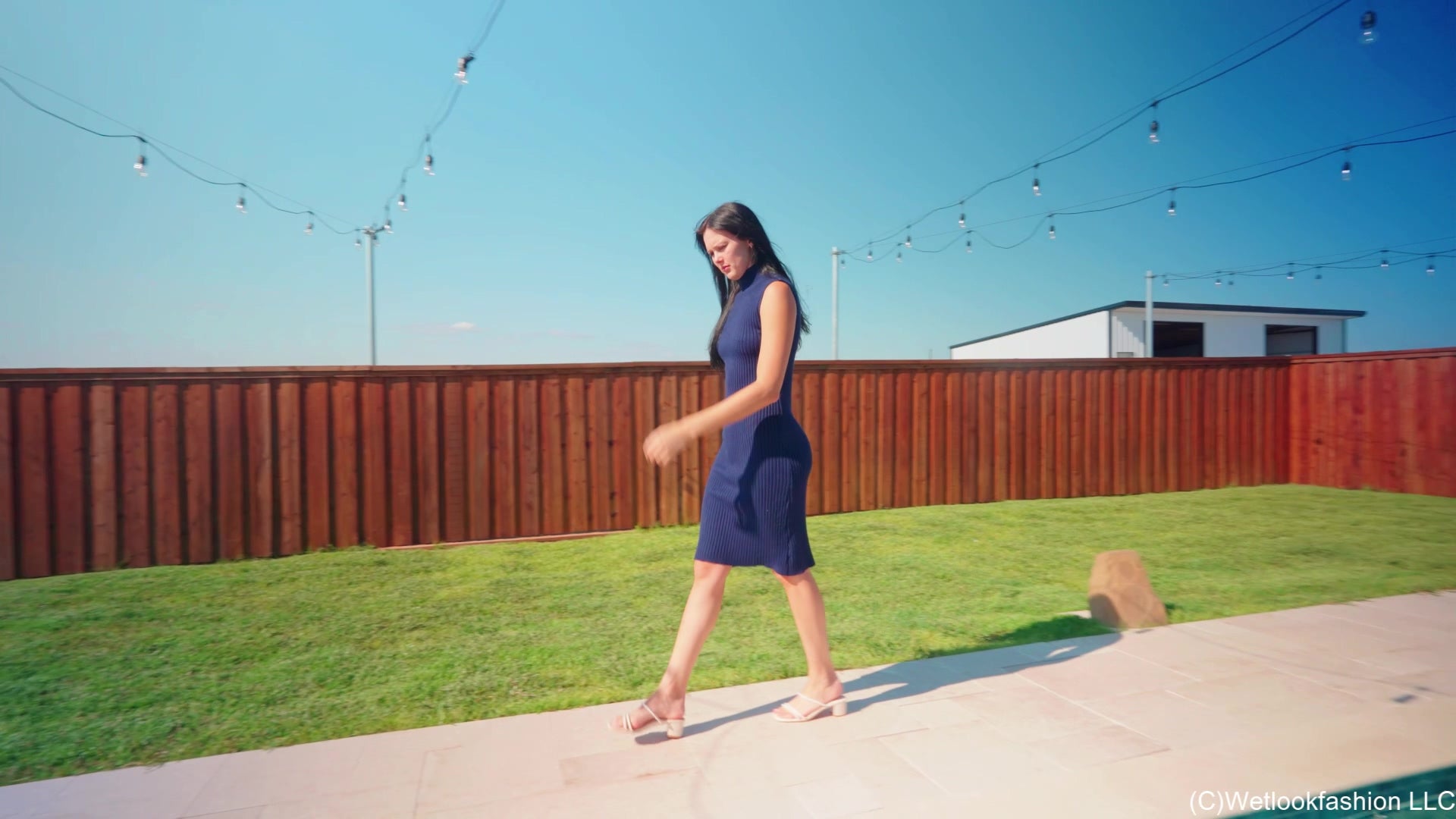 Jenny Soaks Her Blue Wool Dress