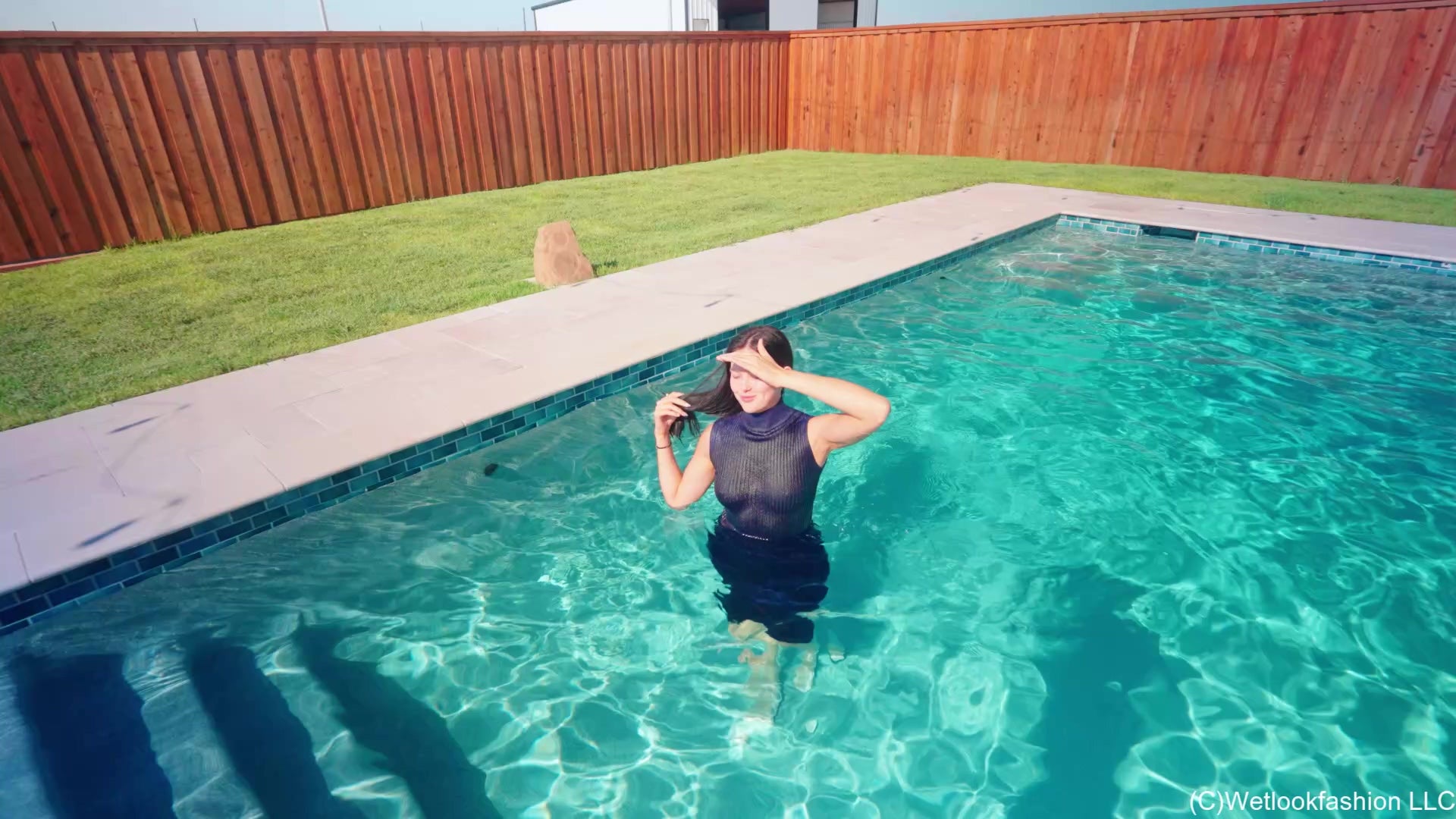 Jenny Soaks Her Blue Wool Dress