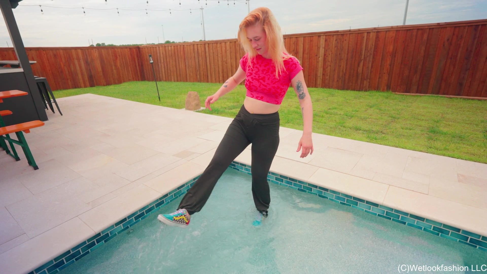 Jessica Has a Blast in the Pool Wearing a Yoga Outfit