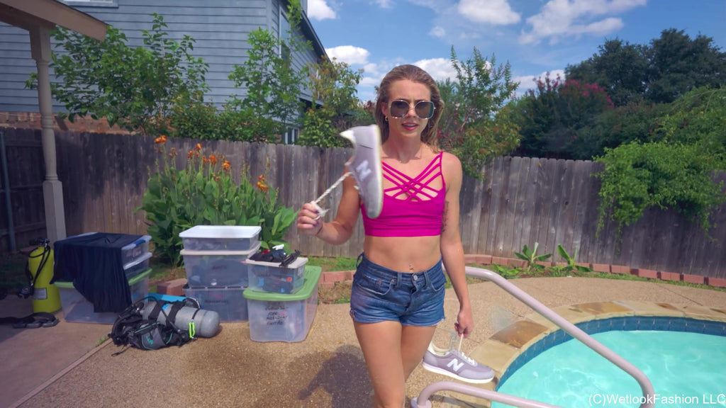 Joy Cools off Wearing Jean Shorts, Top and Sneakers