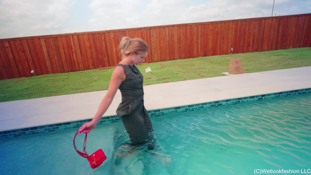 Joy's Wet Handbag Business