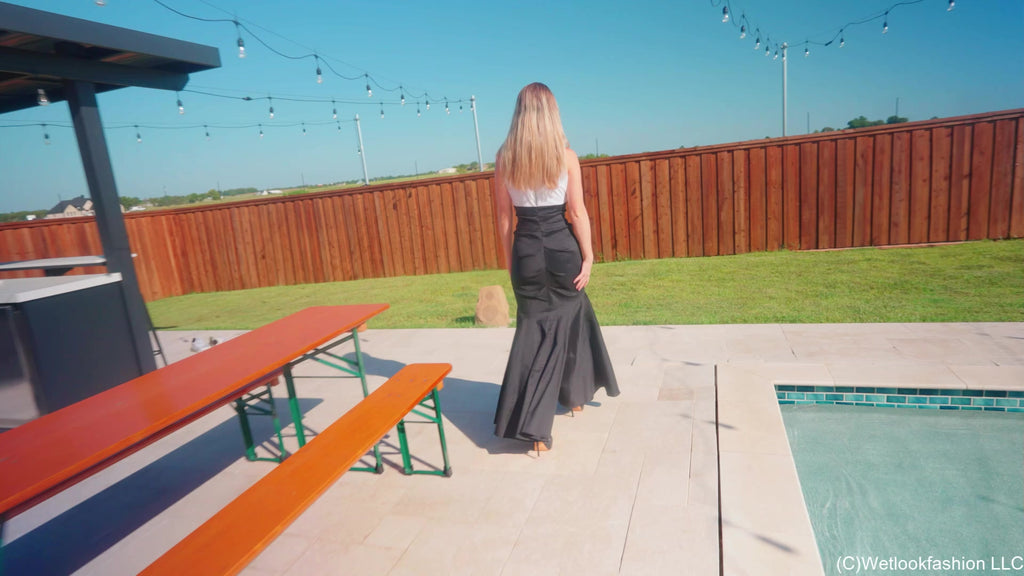 Kate Gets Wet in a Stunning Evening Gown