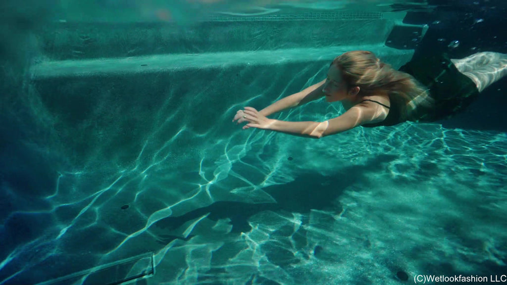 Kate Swims in a Green Satin Dress