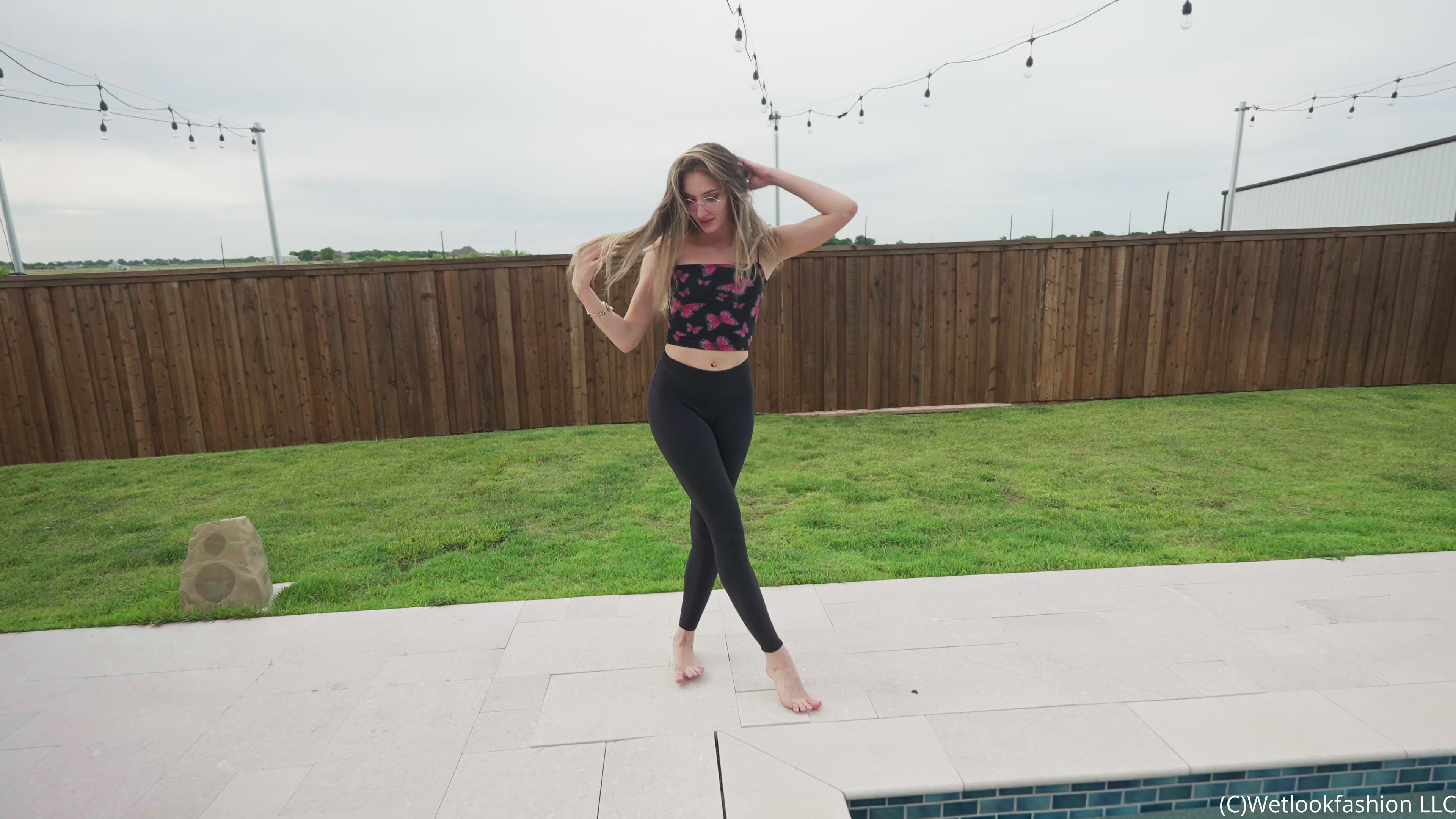 Lila Gets Wet in LuluLemon Leggings