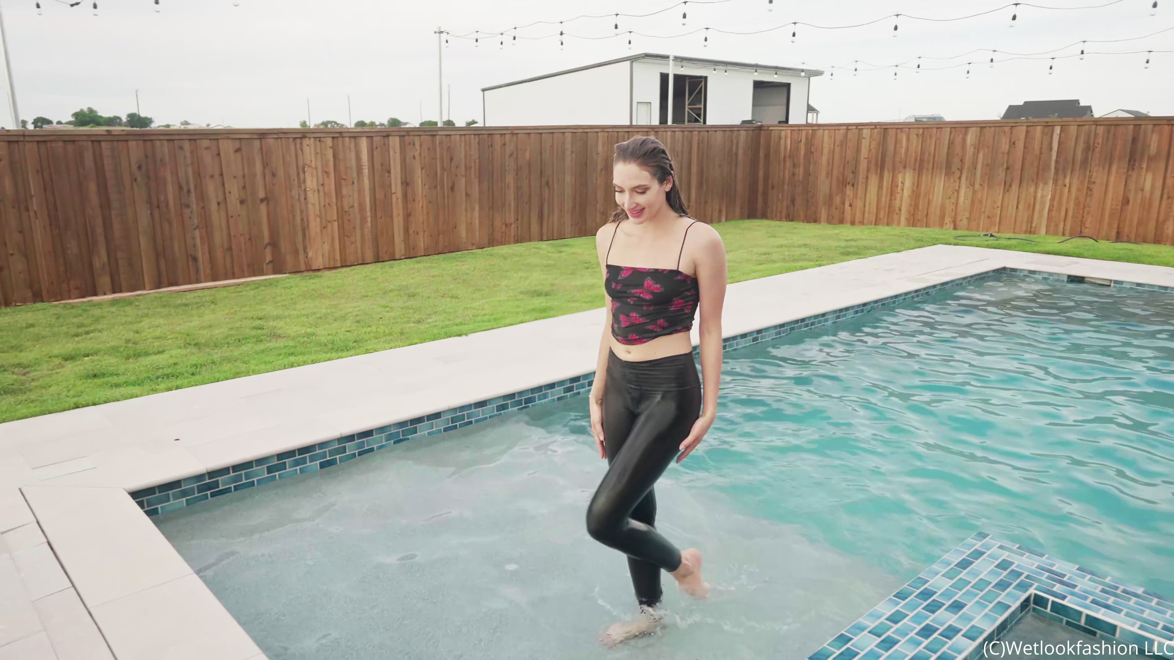 Lila Gets Wet in LuluLemon Leggings