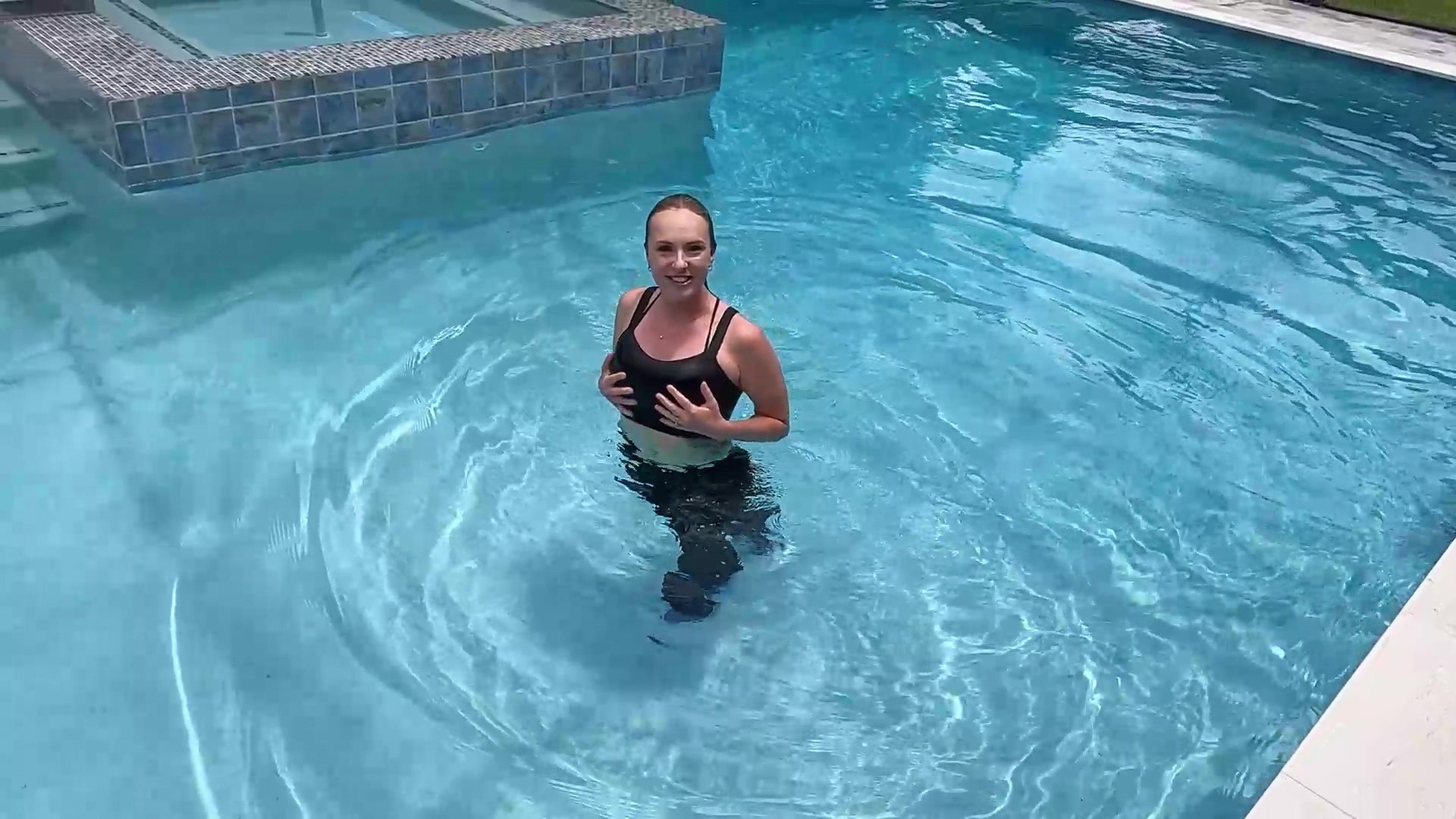 Mandi Swims in LuluLemon Yoga Pants and Top