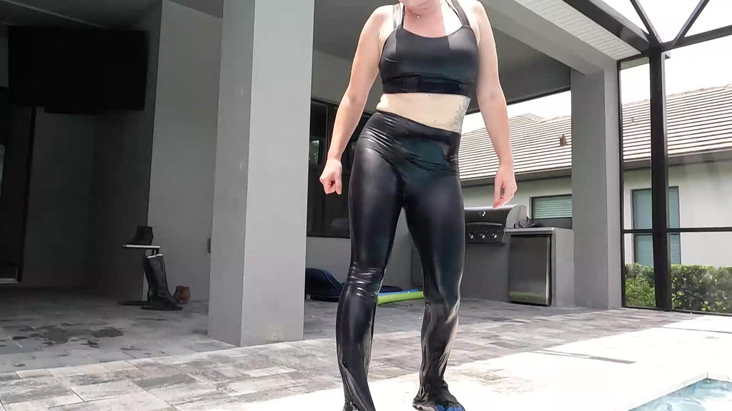 Mandi Swims in LuluLemon Yoga Pants and Top
