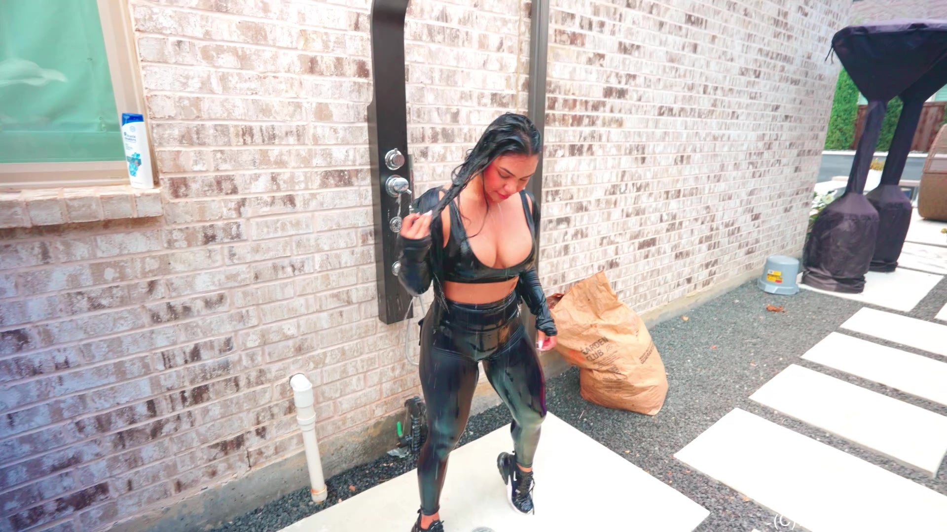 Maria Gets Wet in a Workout Set and Nike Air Max