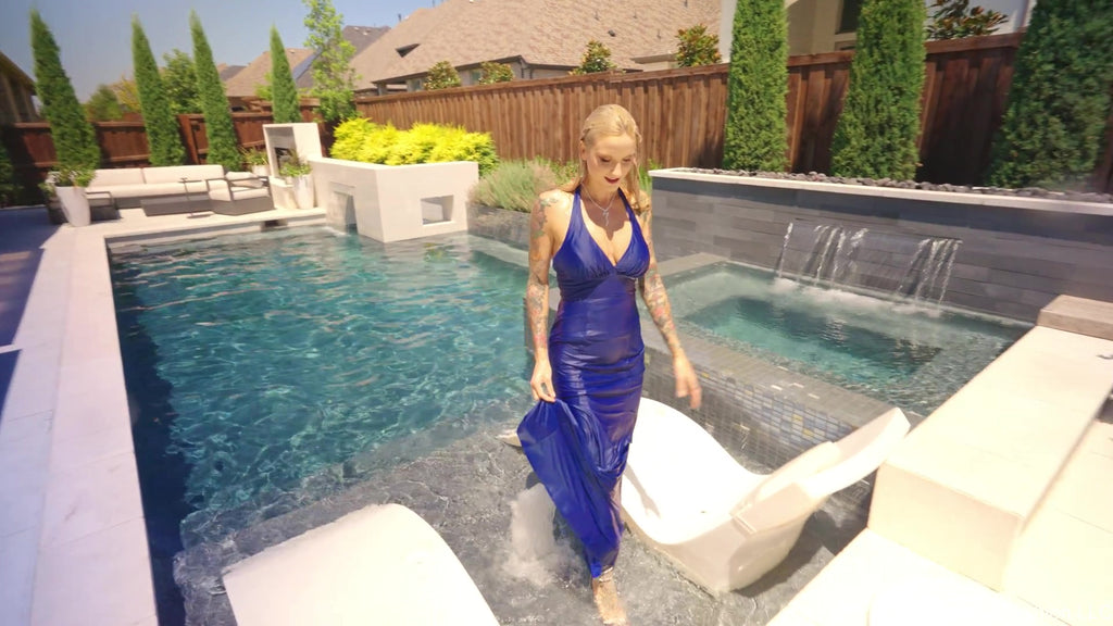 Natasha's First Wetlook Experience