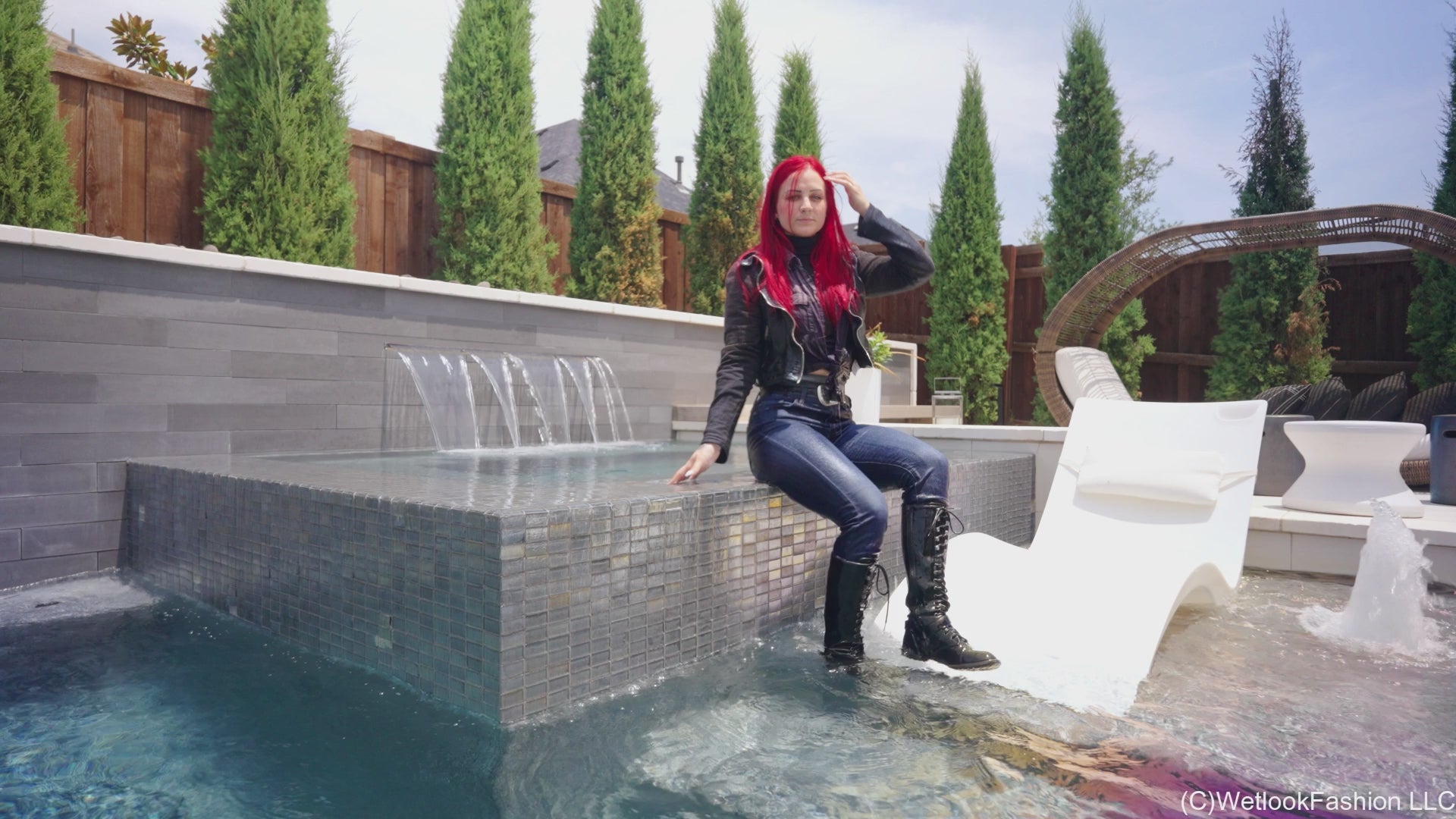 Scarlett - Swimming in a Layered Winter Outfit