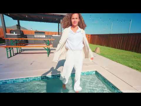 Jasmine Is All Wet in White Business