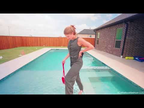 Joy's Wet Handbag Business