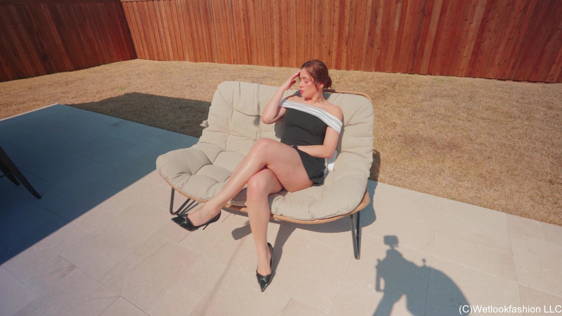 Samantha Goes for a Swim in a Elegant Minidress and Heels