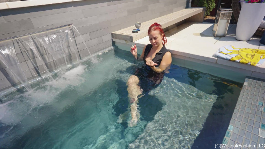 Scarlett Has a Smoke in the Hot Tub While Fully Clothed