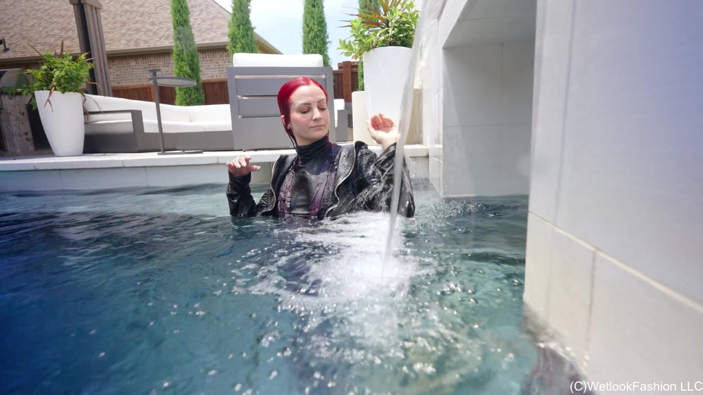 Scarlett - Swimming in a Layered Winter Outfit