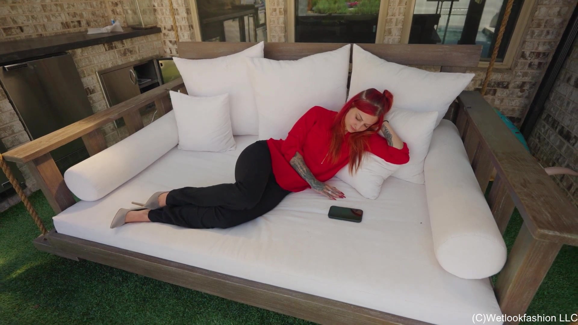 Scarlett's Business Casual Splash