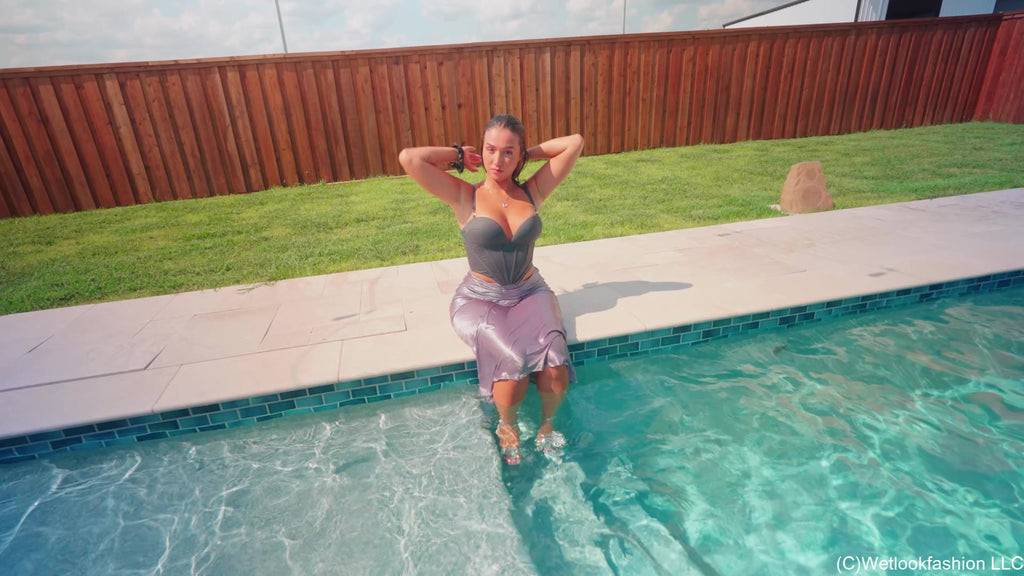 Shiny Wetlook with Iris