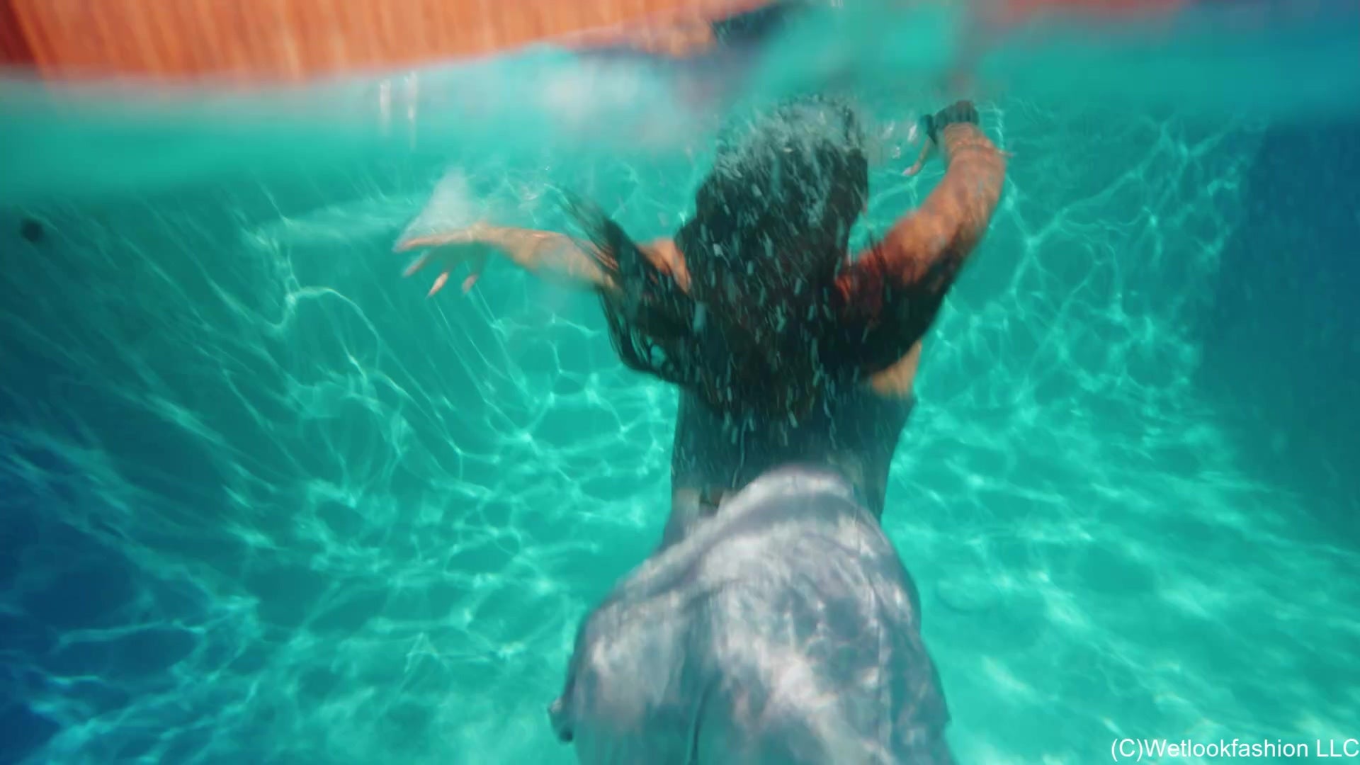 Shiny Wetlook with Iris