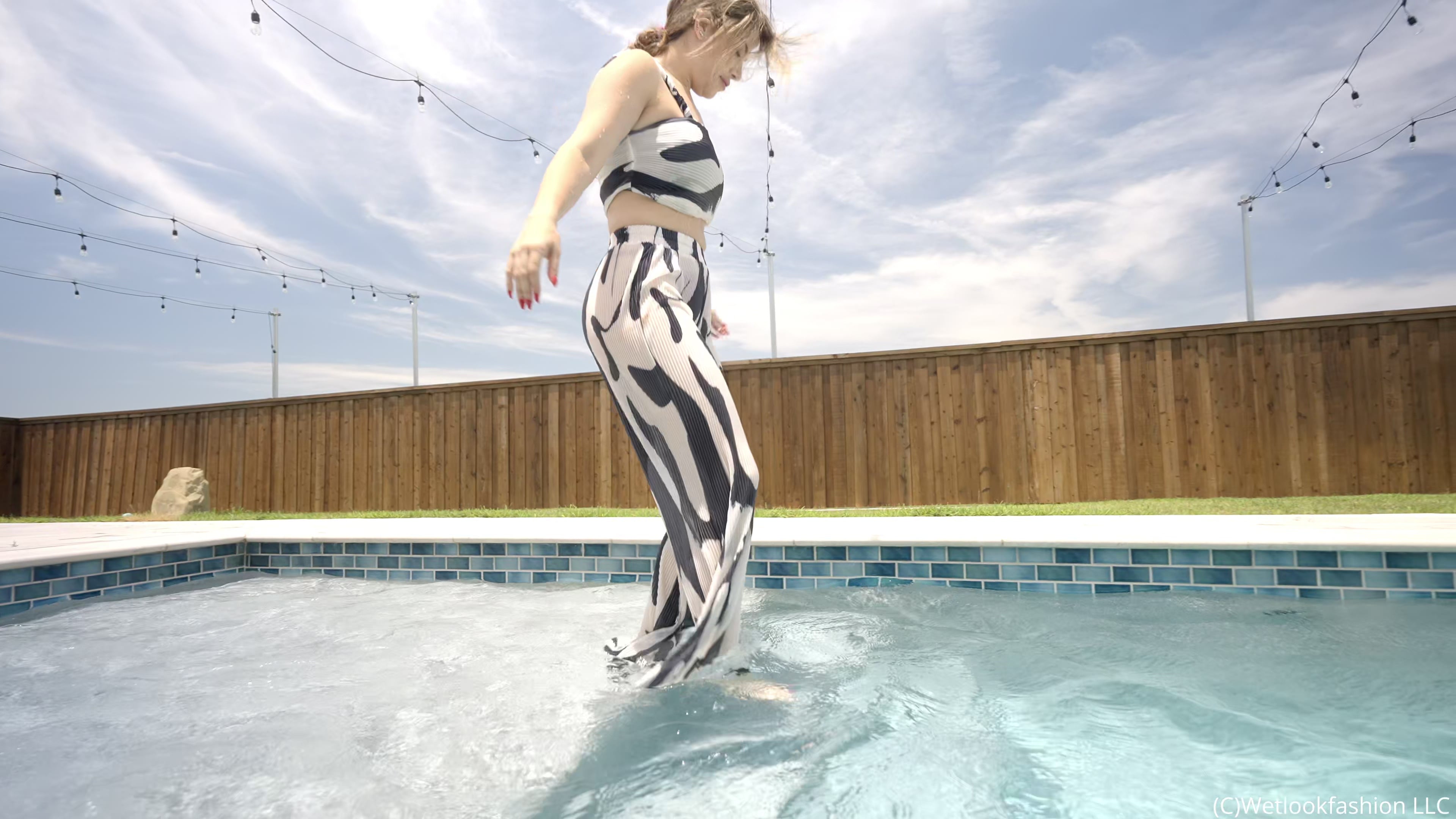 Sienna Goes for a Swim in A Flowy Pant Set