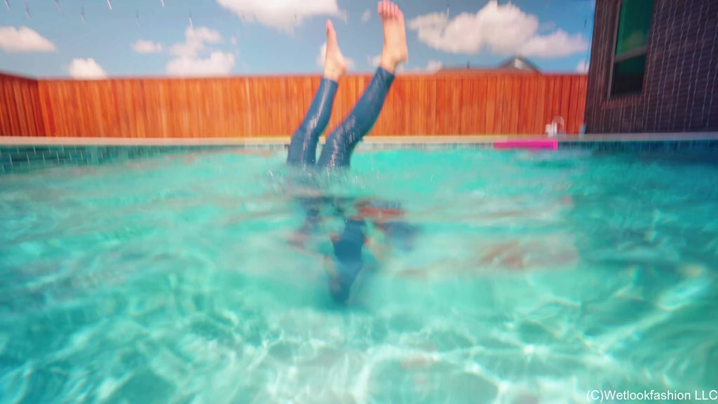 Taylor Swims in Jeans and Boots