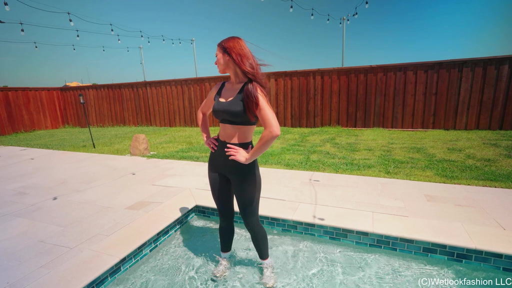 Taylor's Water Workout in a Black Legging Outfit