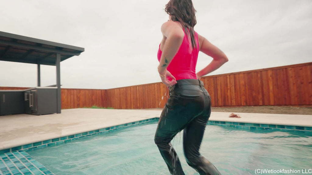 Tiffany's First Soaking Business at the New Pool